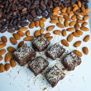 DARK ALMOND FUDGE 100g